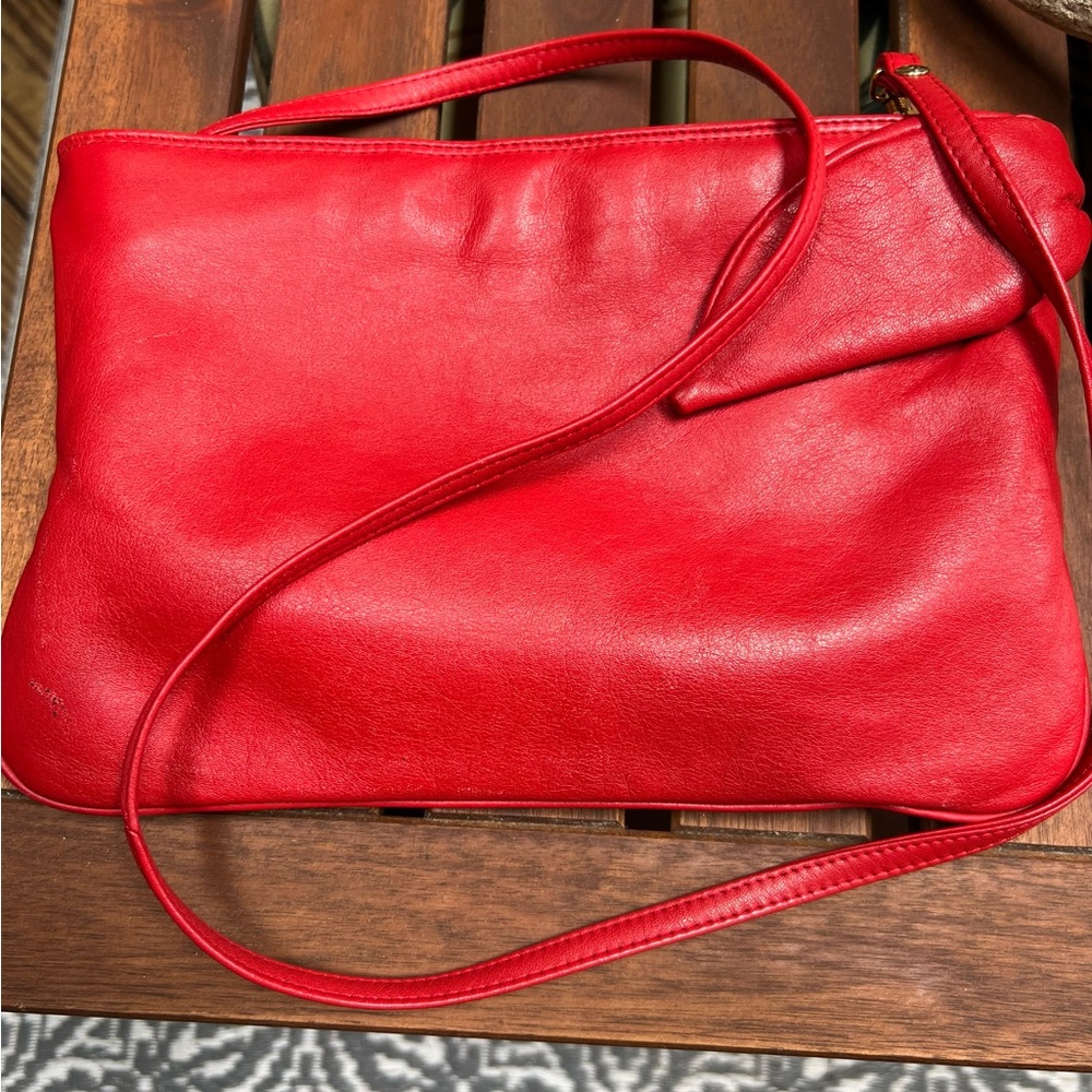 Brio! Vintage Red Leather Crossbody Bag